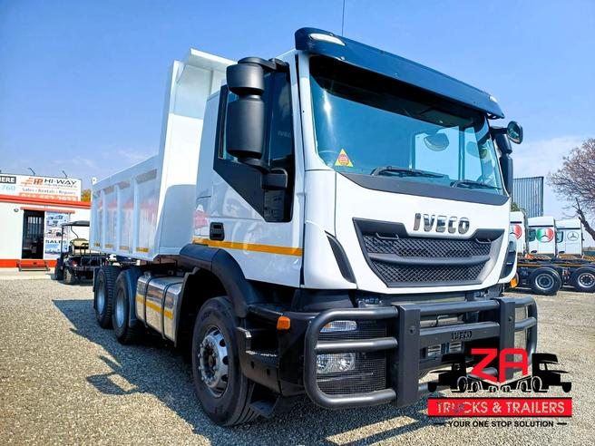 2020 IVECO TRAKKER 440 10 CUBE TIPPER #11315